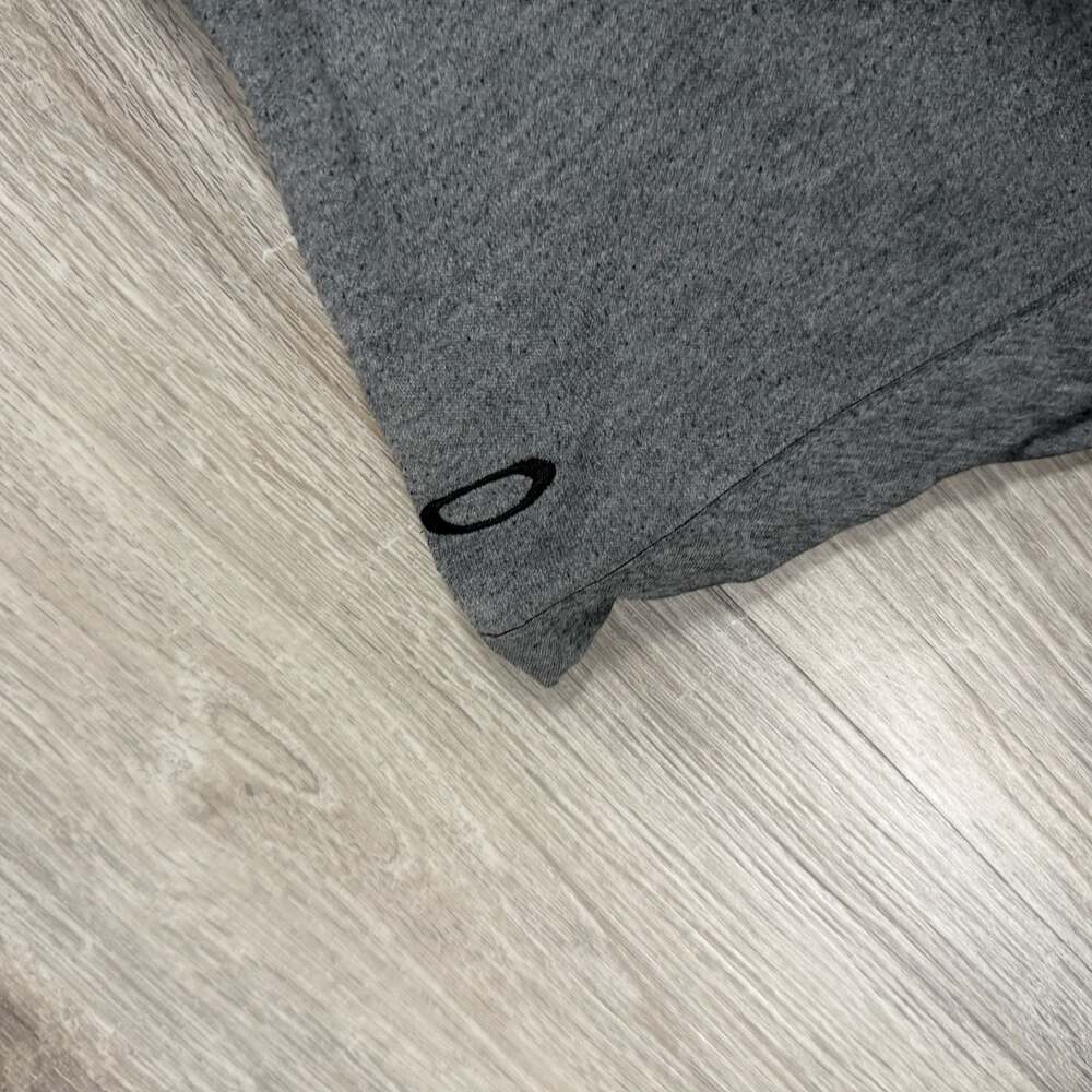 Oakley Men's Gray Drawstring Athletic Shorts Size Large - Picture 4 of 7